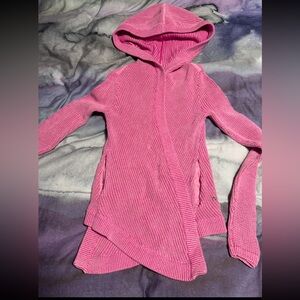 Ivivva wrap sweater with snap. Size 12/14. Excellent condition.